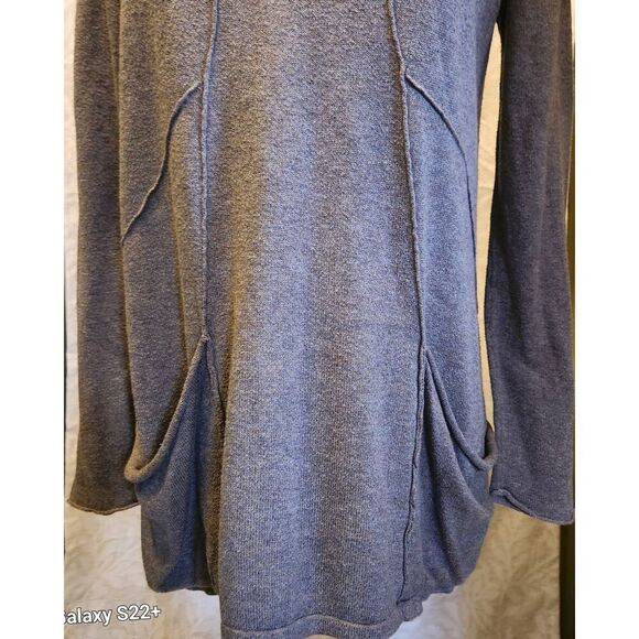 T57 August Silk knit top - Picture 3 of 10